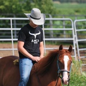 Meet your Posher, Alec